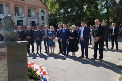 P1037981