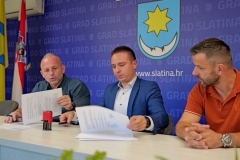 P1026325