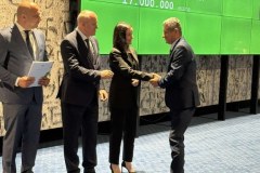 IMG-5e567ccce1937dbddd9cd9ade0ee4c61-V_576x768