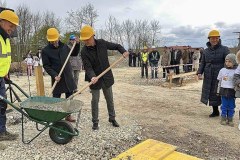 IMG-6d98b5134a60b52cd925f367c32fdfd2-V_1024x576