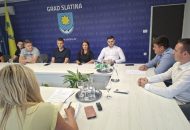 Održana konstituirajuća sjednica Savjeta mladih Grada Slatine: Za predsjednika izabran Andrej Strupar 5 IMG 1e8e4e7c2146ddb2b5272d3e5bd48af1 V 1024x768