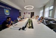 Gradonačelnik Tomić održao sastanak s ravnateljima i direktorima gradskih ustanova i tvrtki 6 IMG 97938583ed60c1a81229e5c6a8c78715 V 1024x768