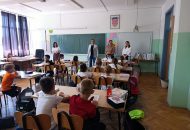 Suradnja Grada Slatine i DND Slatina početak školske godine obilježila radošću i darovima za slatinske prvašiće 9 87454 1020x768