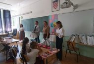 Suradnja Grada Slatine i DND Slatina početak školske godine obilježila radošću i darovima za slatinske prvašiće 10 94696 1024x768