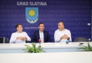 Grad Slatina: Potpisan ugovor za novu pješačku infrastrukturu kod Gradske uprave 10 IMG 4131 1024x683