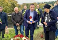 Lampioni i molitva za slatinske branitelje: Uoči Svih svetih položeni vijenci na Gradskom groblju 13 viber slika 2026 10 31 12 05 47 820 1024x576